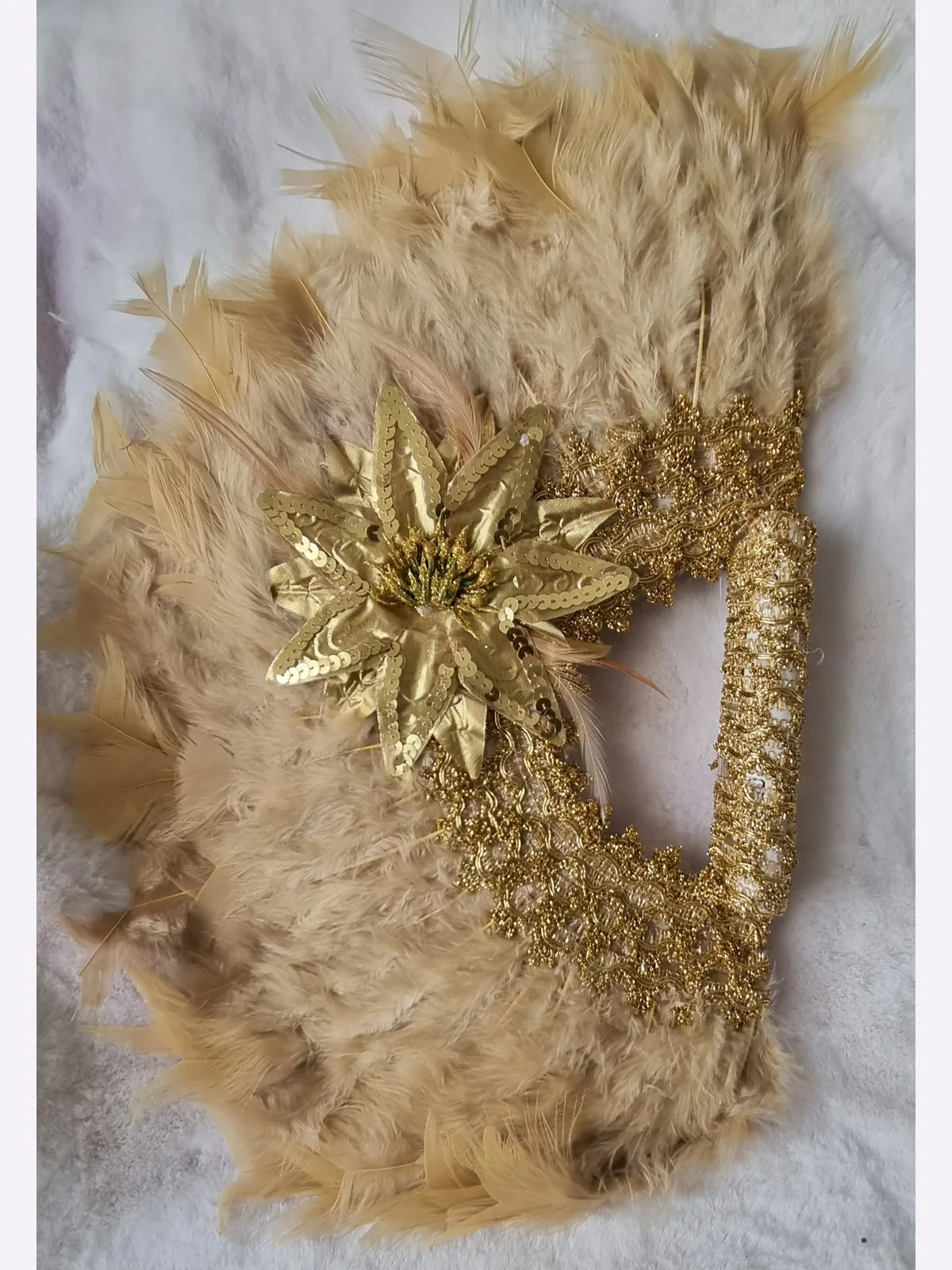 Éventail Mariage “Impérial Champagne” – Plumes & Dorure