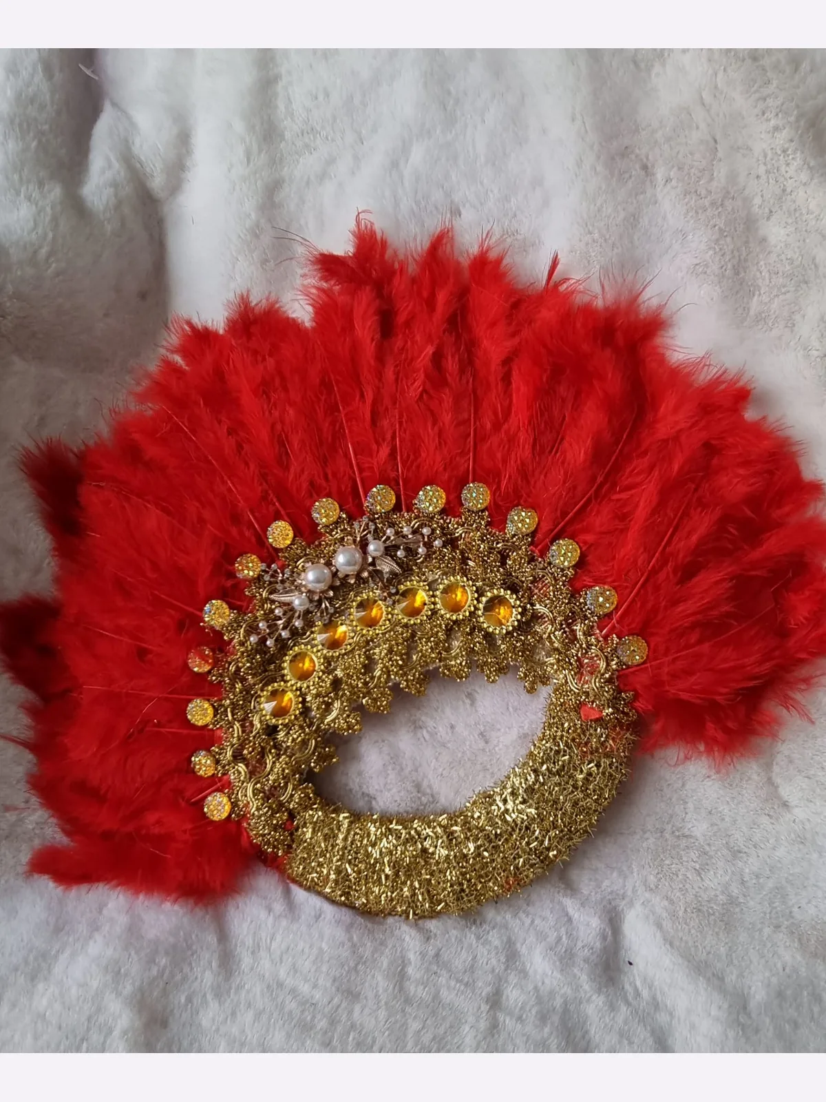 Éventail Mariage “Impérial Rubis” – Plumes Rouges & Strass Dorés